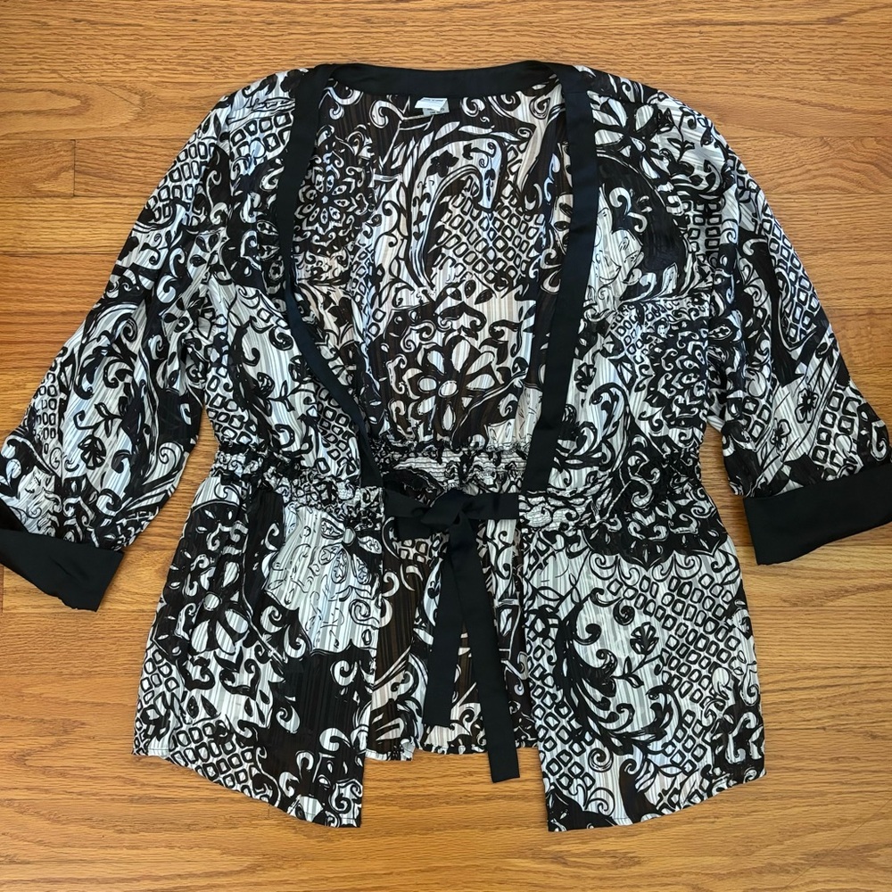 Studio 1940 Kimono Women’s 18/20 Black White Floral Print Top Quarter Sleeve